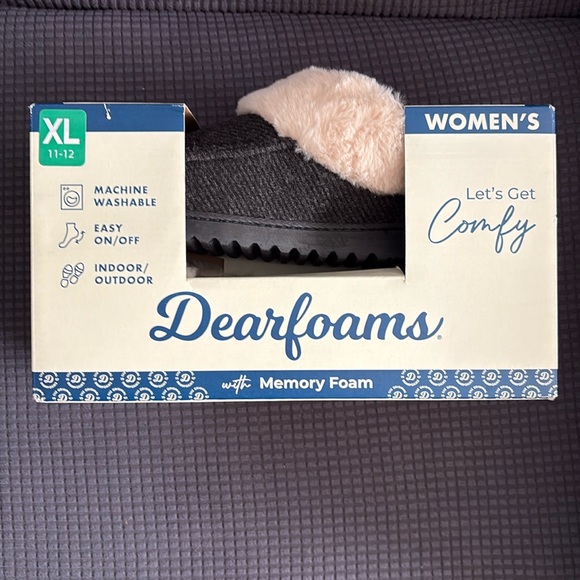 Dearfoams ladies slippers size 11-12. New in box! - Picture 7 of 11